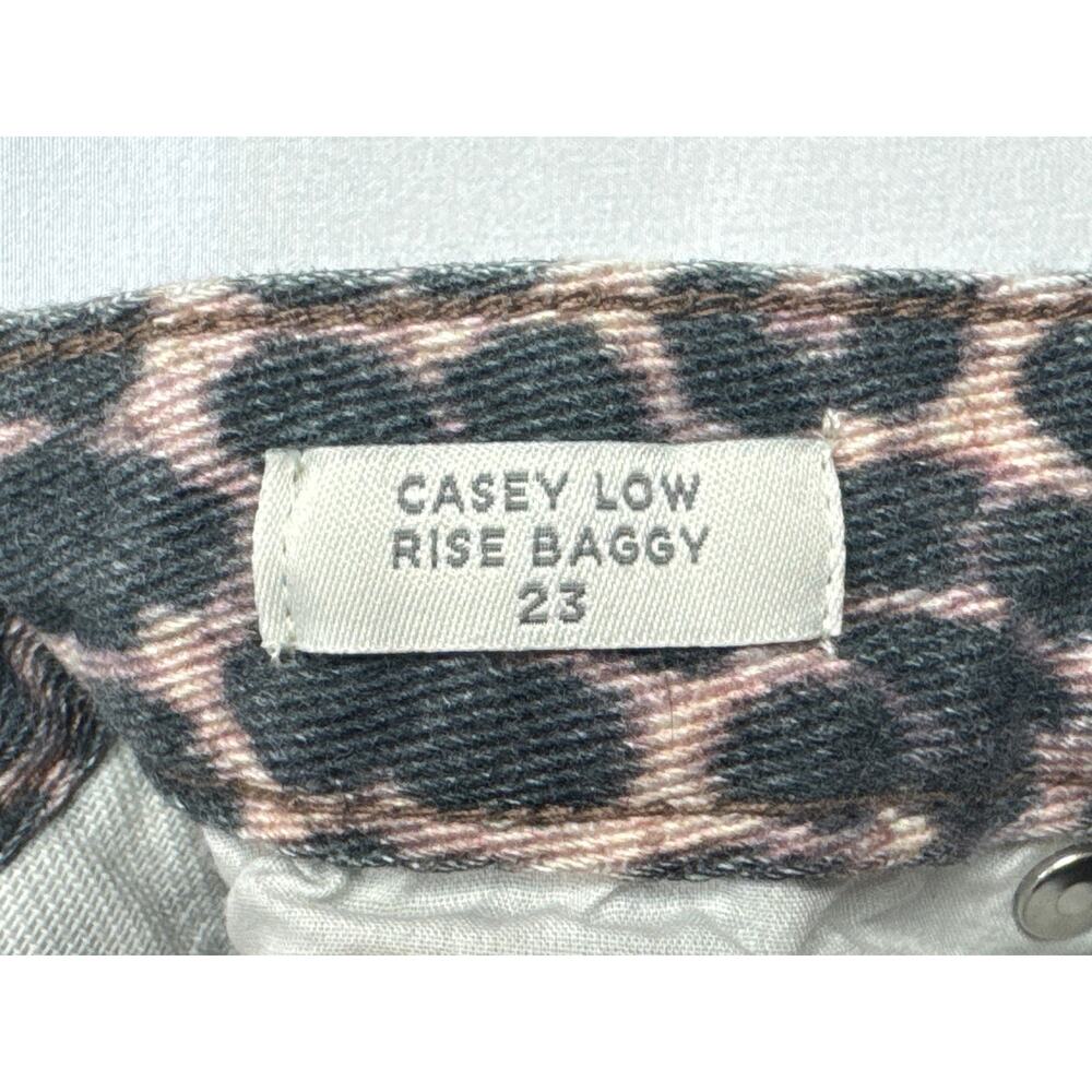 PacSun Women's Casey Low Rise Baggy Leopard Print Jeans - Size 23 (25x30) - Picture 5 of 6